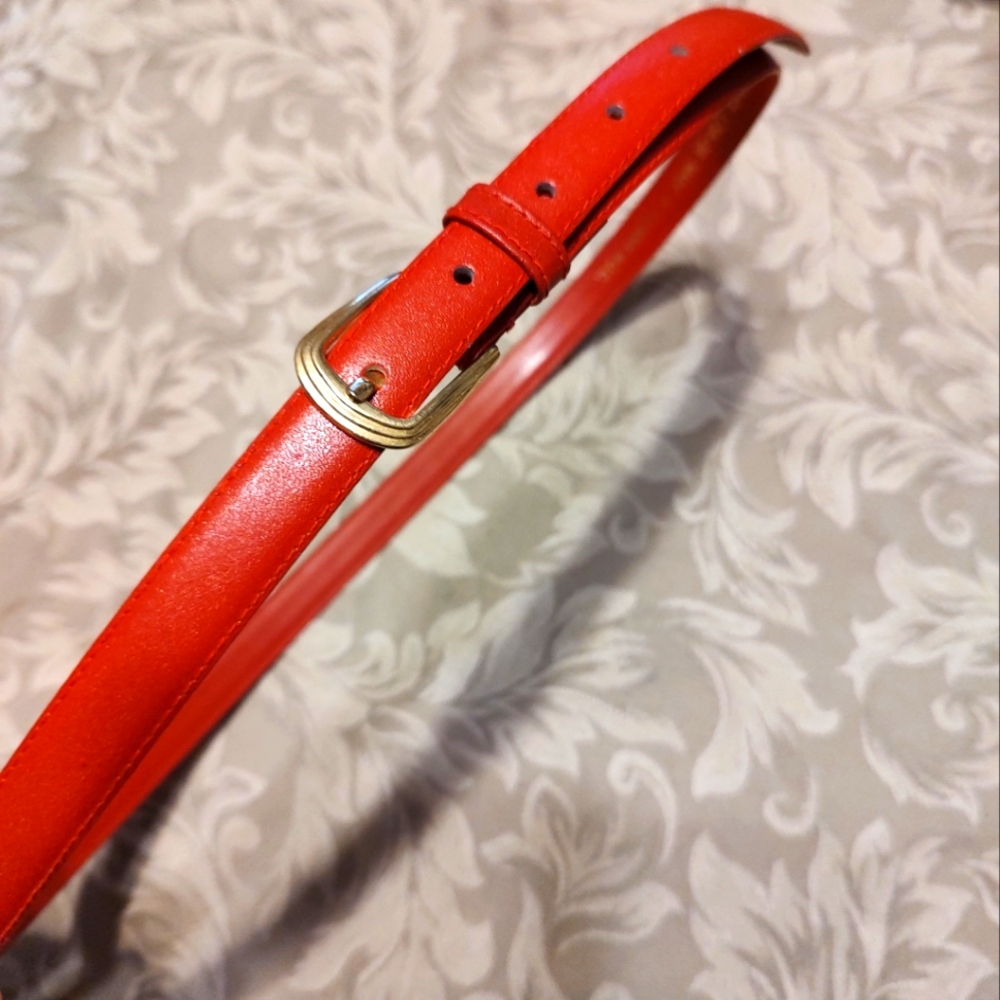 🍒 Lovely Vintage 70's Cherry Red Genuine Bonded Leather & Gold Belt - M/L - Picture 5 of 16